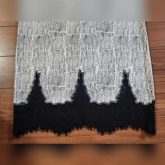 H&M cream black dot lace midi stretchy skirt small - Picture 3 of 7